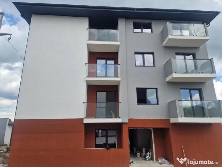 Apartament cu 2 camere decomandat în Smeura