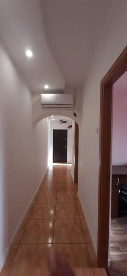Apartament cu 3 camere decomandat, mobilat în Central
