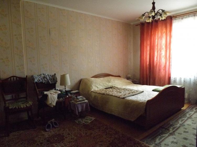 Casă individuală cu 7 camere cu Canalizare în Săcele