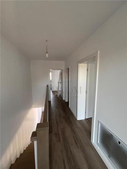 Duplex cu 4 camere cu Canalizare în Moșnița Nouă