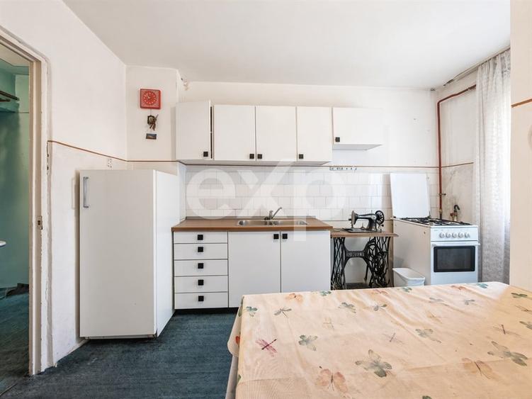 Apartament cu 3 camere decomandat în Bucovina