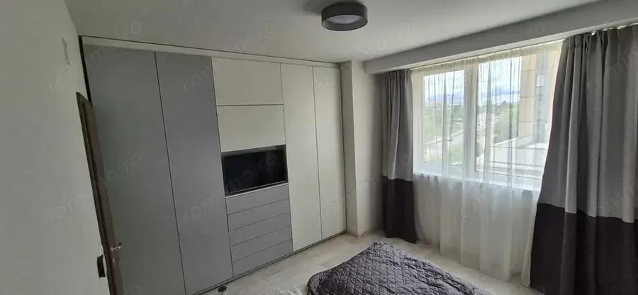 Apartament cu 2 camere semidecomandat în Soarelui