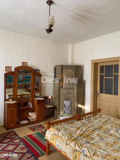 Casă cu 6 camere cu Teren 2793 Mp în Ghimeș