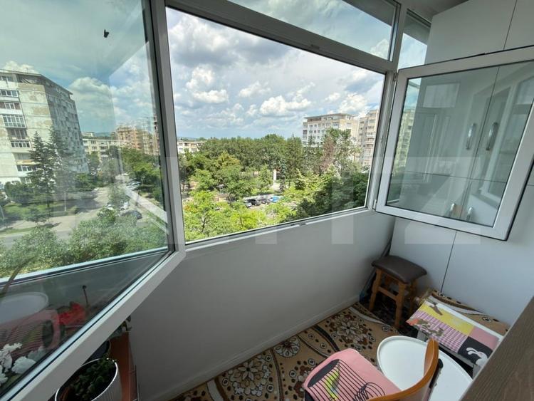 Apartament cu 2 camere decomandat, mobilat în Republicii