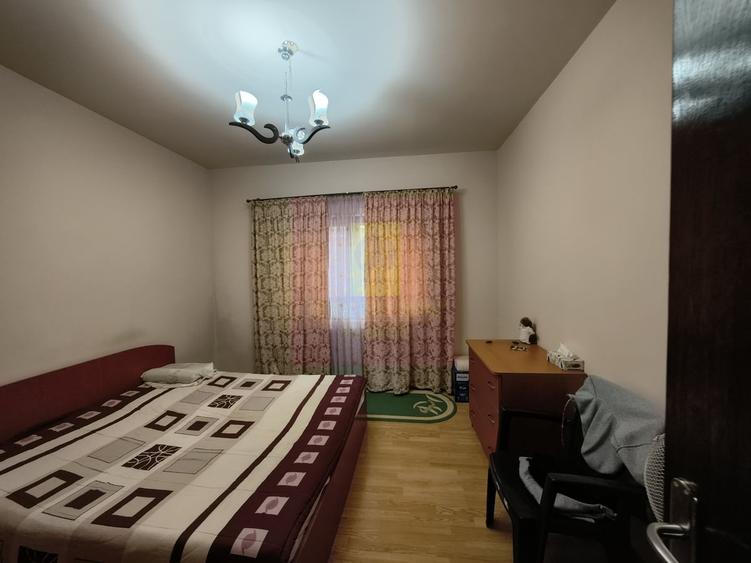 Casă cu 5 camere în Afumați