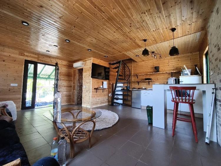Casă cu Teren 1700 Mp în Central