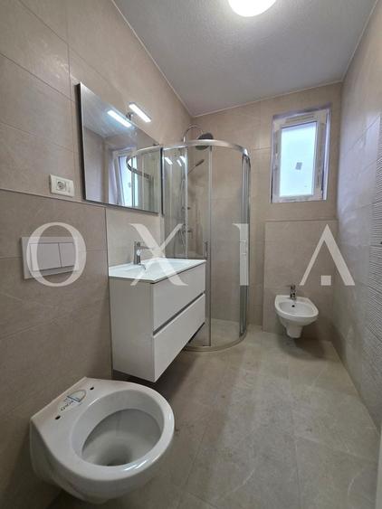 Apartament cu 3 camere semidecomandat în Giroc