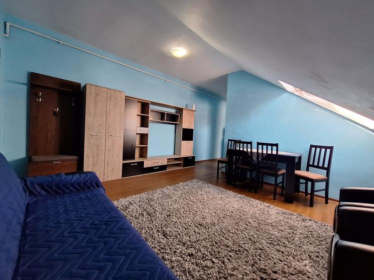 Apartament cu 2 camere semidecomandat, mobilat în Florești