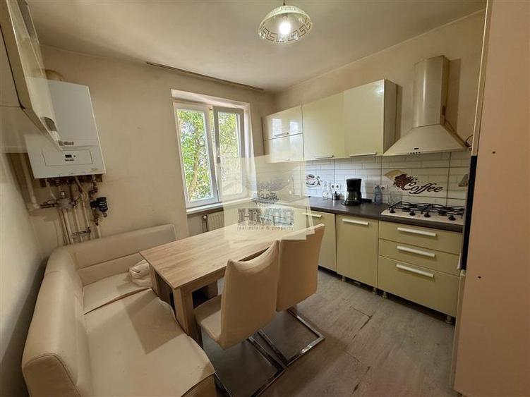 Apartament cu 4 camere decomandat în Hipodrom 1