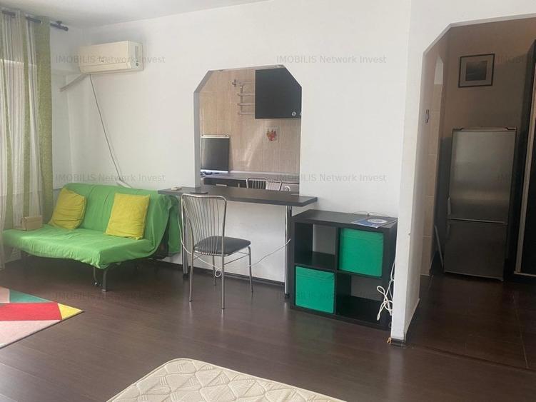 Garsonieră decomandată în Octavian Goga