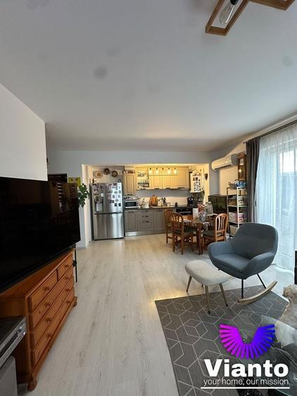 Penthouse cu 3 camere decomandat, mobilat în Turnișor