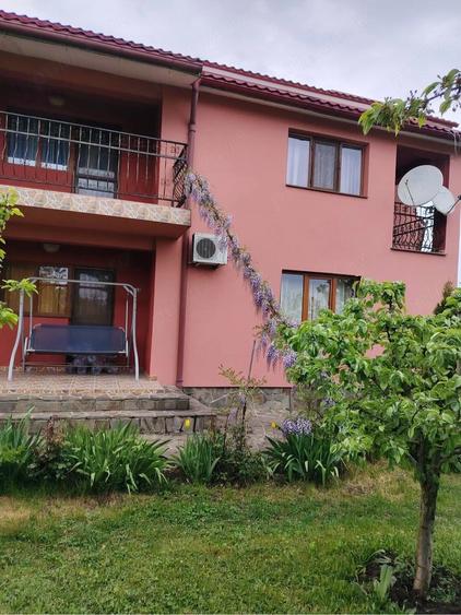 Casă cu Teren 50000 Mp în Central