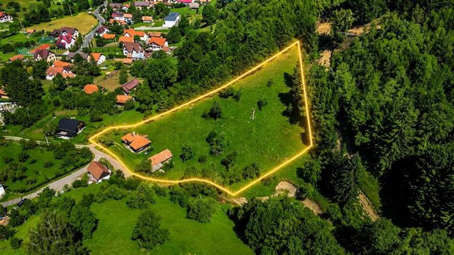 Casă individuală cu 2 camere cu Canalizare în Exterior Est