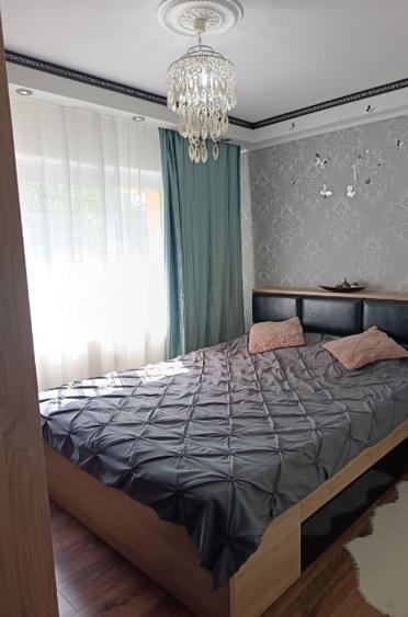 Apartament cu 4 camere decomandat în Vitan