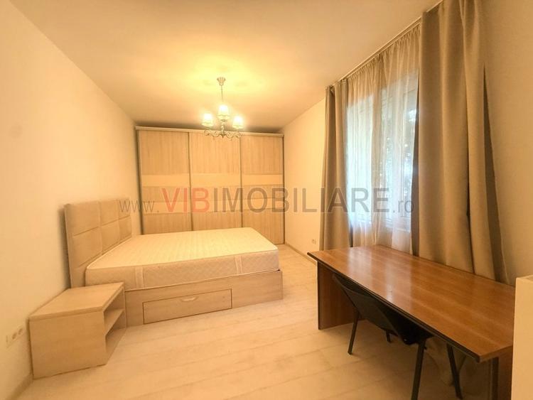 Apartament cu 3 camere semidecomandat în Floreasca