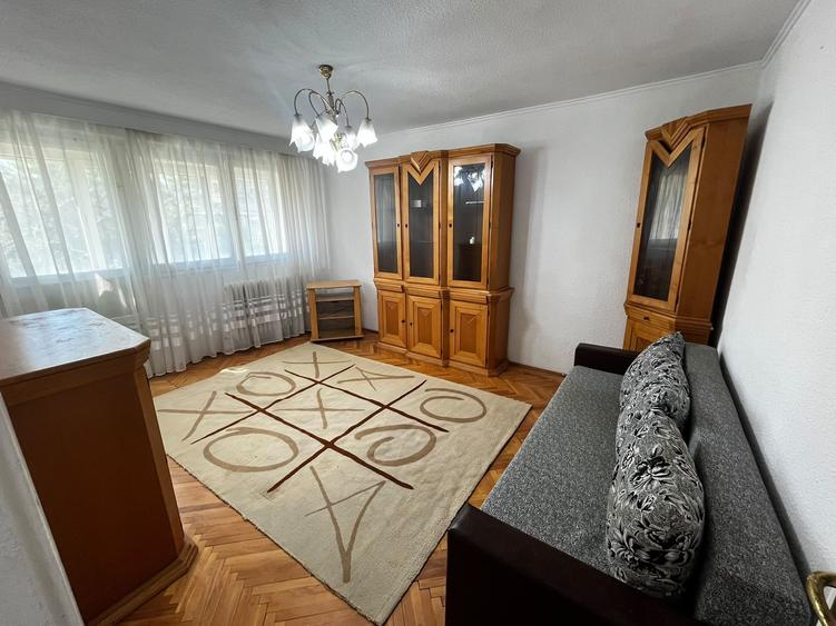 Apartament cu 2 camere decomandat în Drumul Taberei