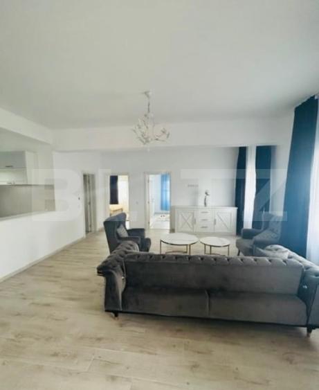 Casă individuală cu 6 camere cu Piscina în Exterior Est