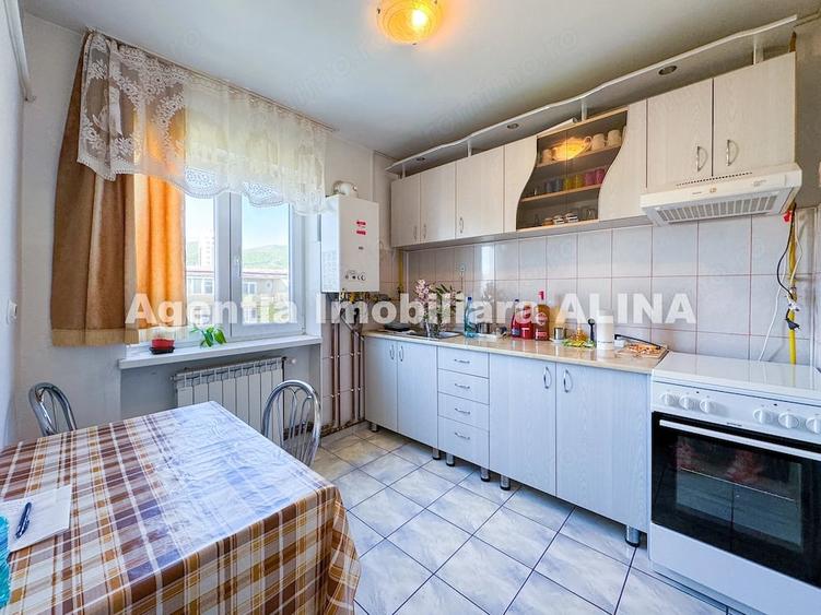 Apartament cu 2 camere semidecomandat în Piața Centrală