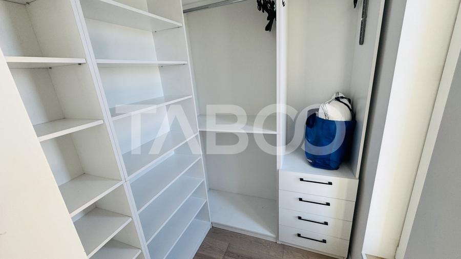 Penthouse cu 3 camere decomandat, mobilat în Broscărie
