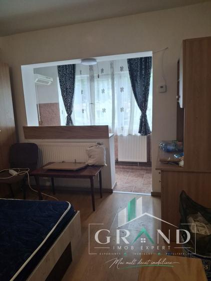 Garsonieră nedecomandată, mobilată în Între Lacuri