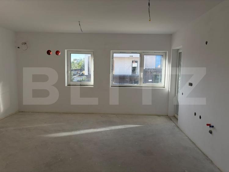 Apartament cu 3 camere semidecomandat în Iris