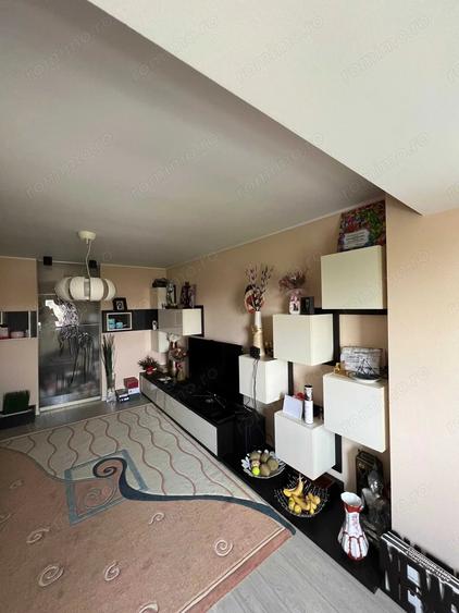 Apartament cu 4 camere decomandat în Mazepa 1
