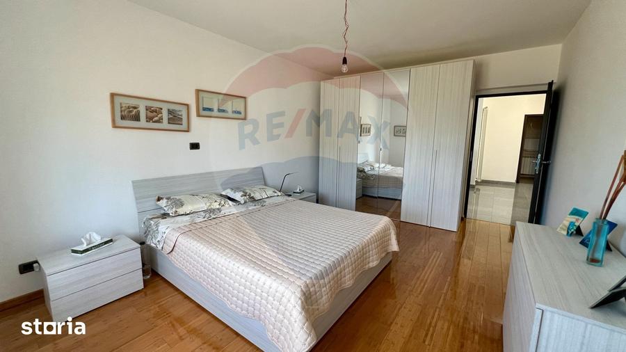 Casă cu 4 camere cu Teren 4151 Mp în Târgu Bujor