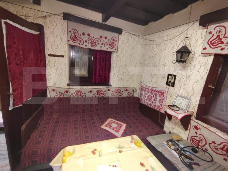 Casă individuală cu 2 camere cu Teren 2460 Mp în Cojocna