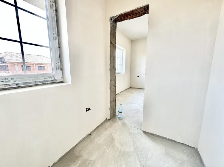 Duplex cu 3 camere cu Canalizare în Moșnița Nouă