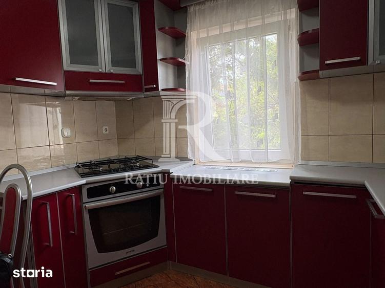 Apartament cu 3 camere decomandat în Decebal