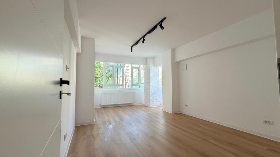 Apartament cu 3 camere decomandat în Unirii