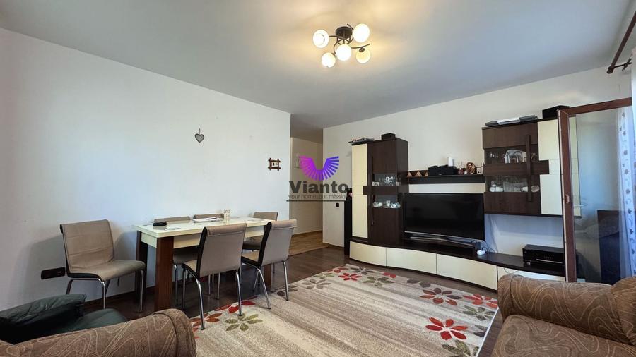 Apartament cu 3 camere decomandat, mobilat în Exterior Sud