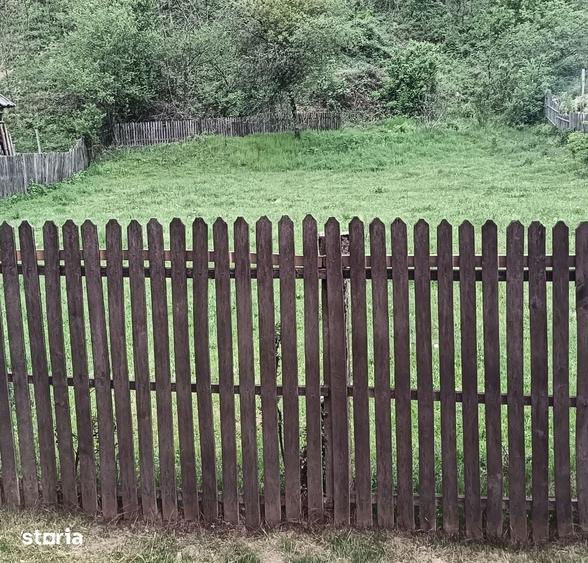 Teren de 4000 mp, în Aninoasa
