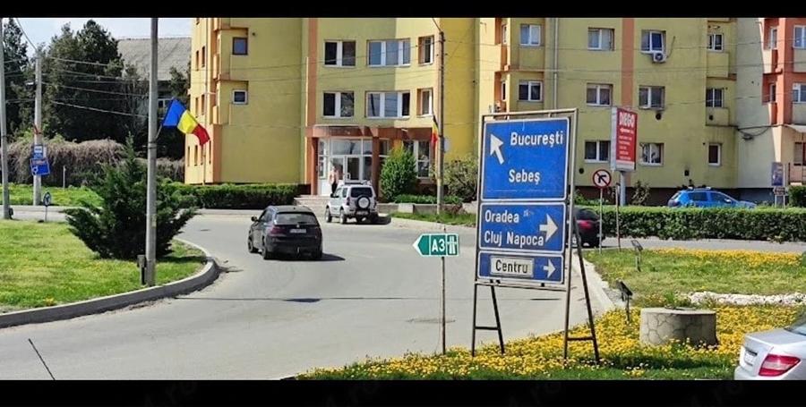 Garsonieră decomandată în Central