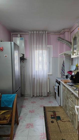 Apartament cu 2 camere decomandat în Trivale