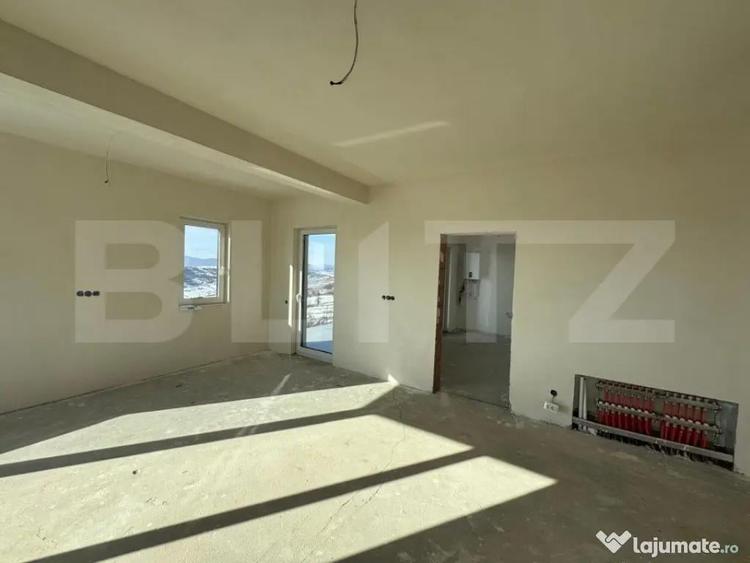 Casă cu 4 camere cu Teren 300 Mp în Central