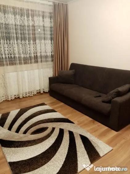 Apartament cu 2 camere decomandat în Titan