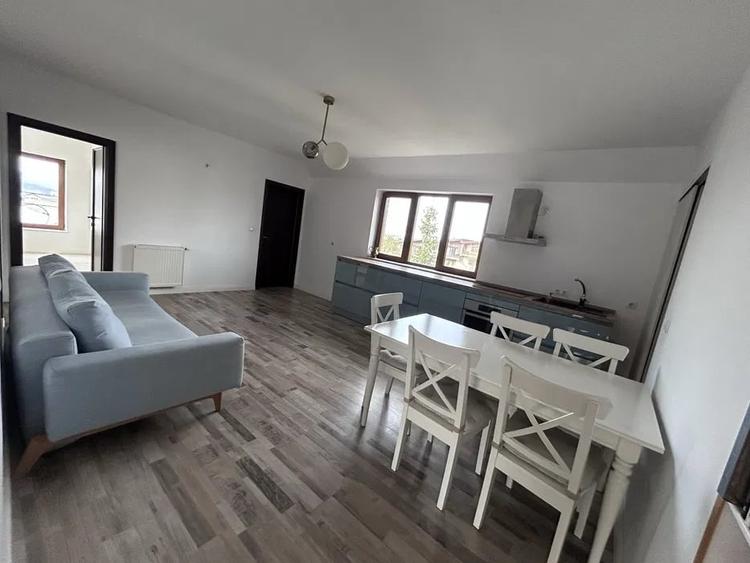 Apartament cu 3 camere decomandat, mobilat în Zorilor