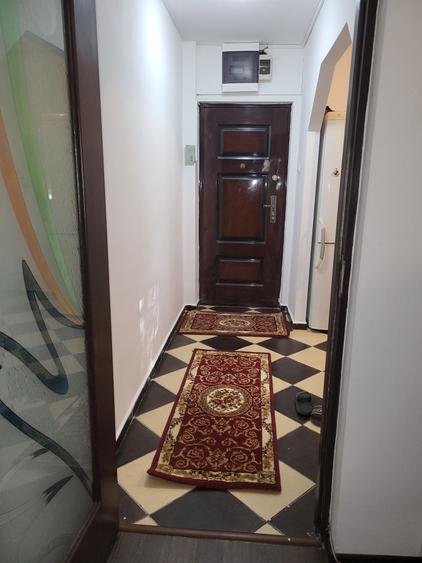 Apartament cu 2 camere semidecomandat în Poarta 6