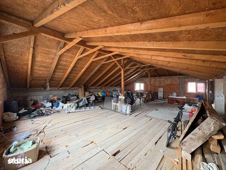 Casă cu 3 camere cu Teren 220 Mp în Șega