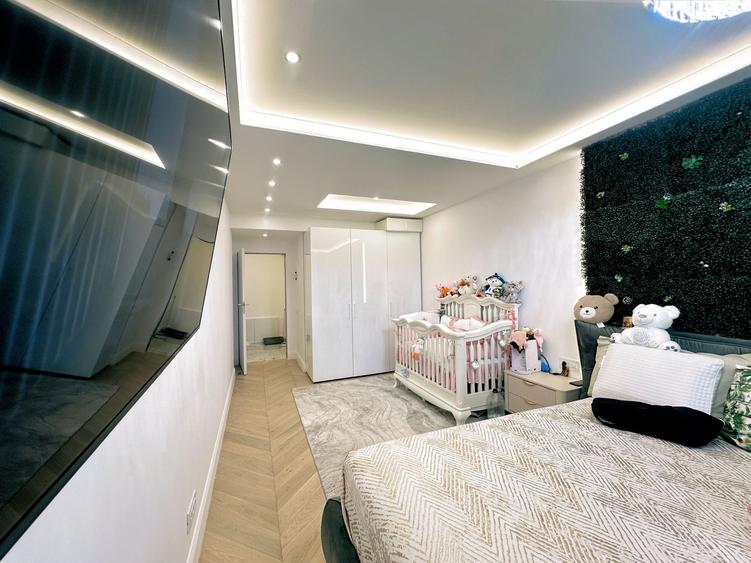 Apartament cu 3 camere decomandat, mobilat în P-ța Unirii