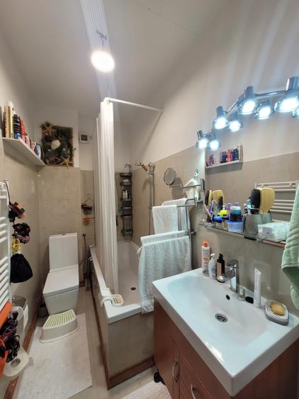 Apartament cu 2 camere semidecomandat în Dristor