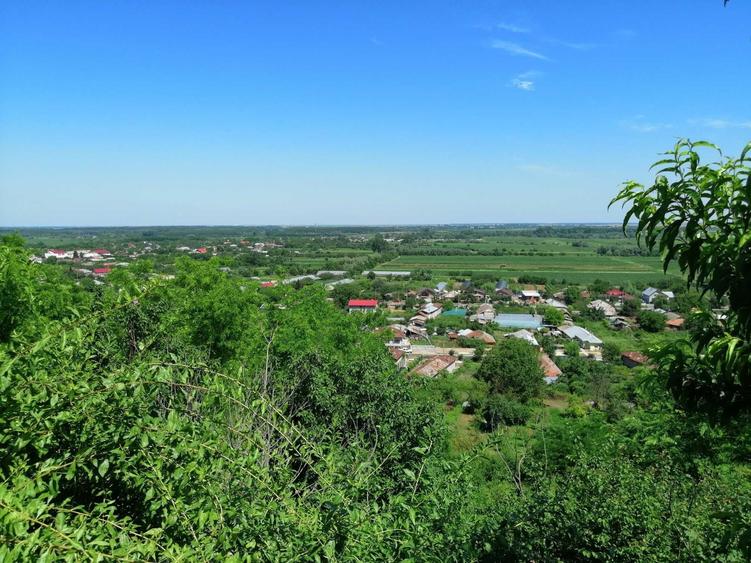 Casă cu 4 camere în Hotarele