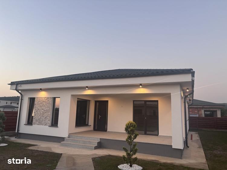 Casă cu 3 camere cu Teren 391 Mp în Ștefănești