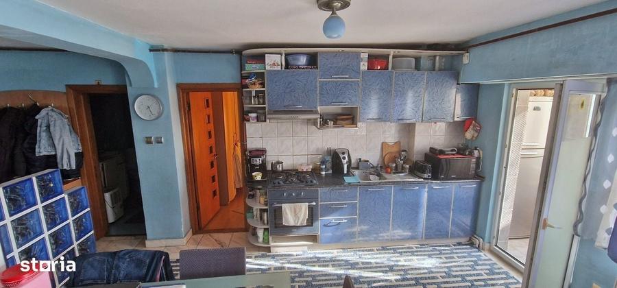 Apartament cu 2 camere decomandat în Gara