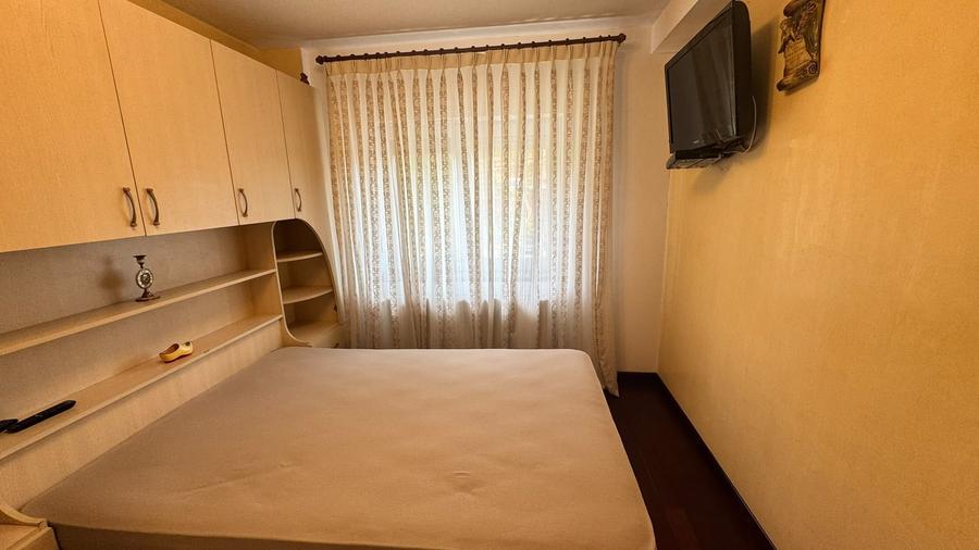 Apartament cu 3 camere decomandat în Decebal