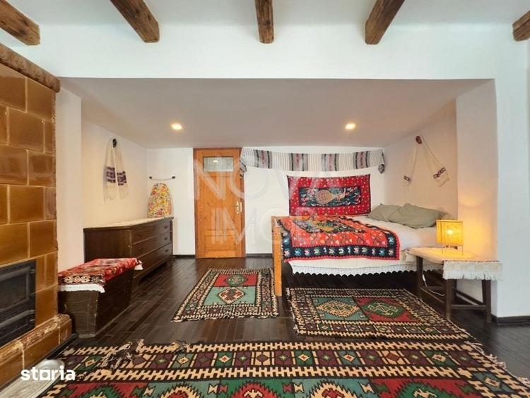 Casă cu 8 camere cu Teren 244 Mp în Central