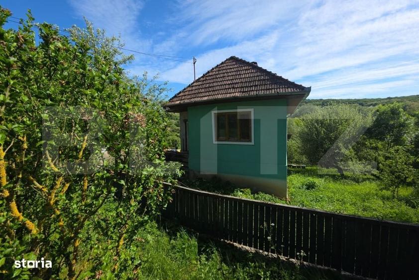 Casă cu 4 camere în Păcureni