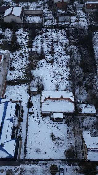 Casă cu Teren 1900 Mp în Central