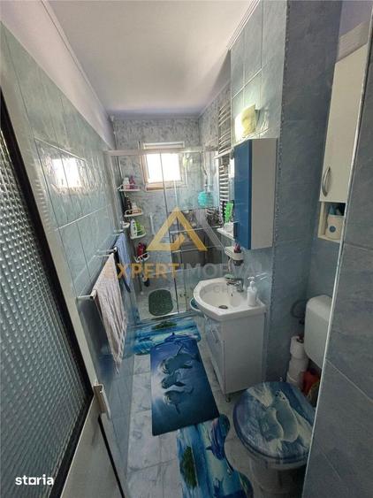 Apartament cu 2 camere semidecomandat în Republicii